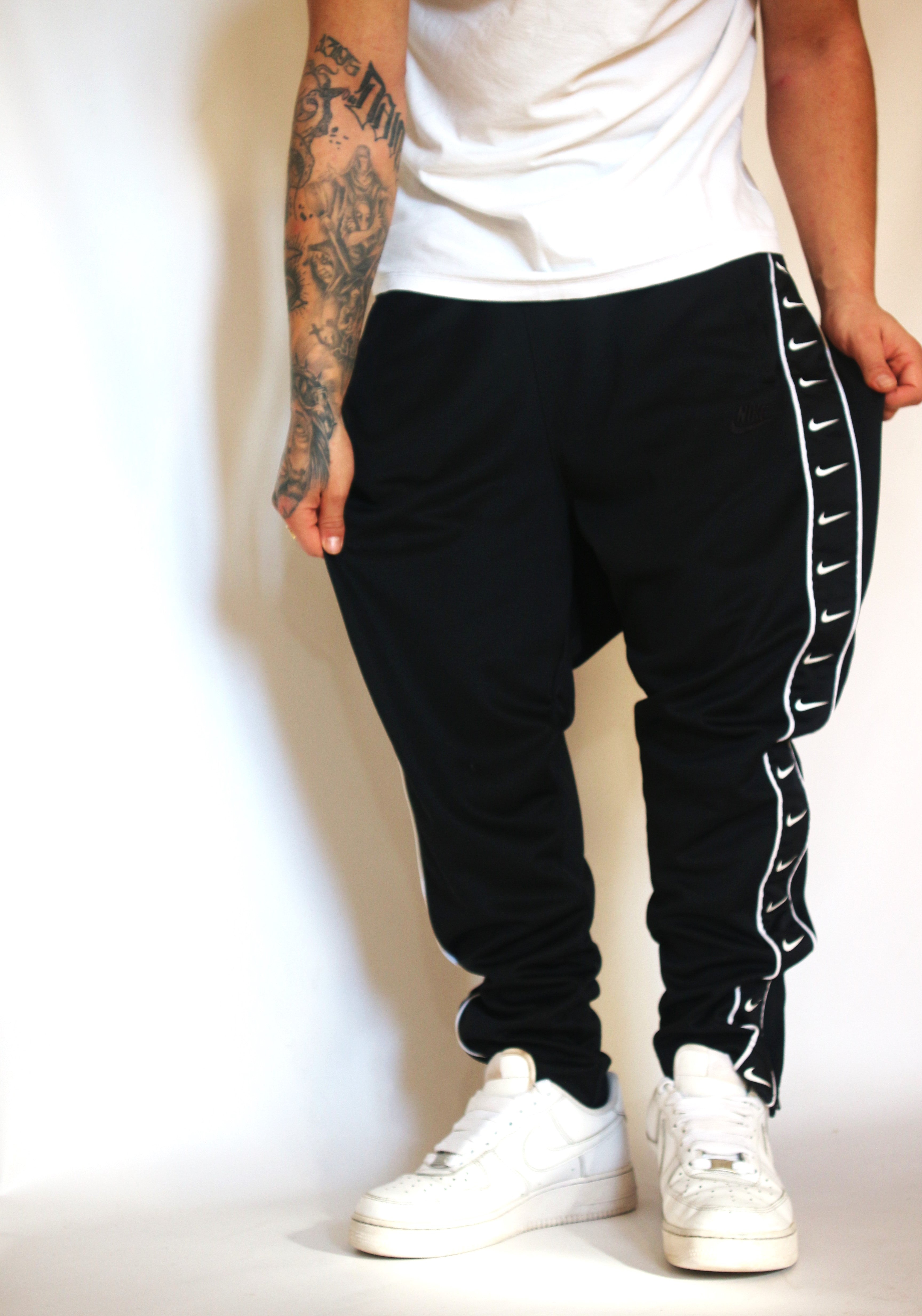 Nike Blacky Serial Parachute Trackpant