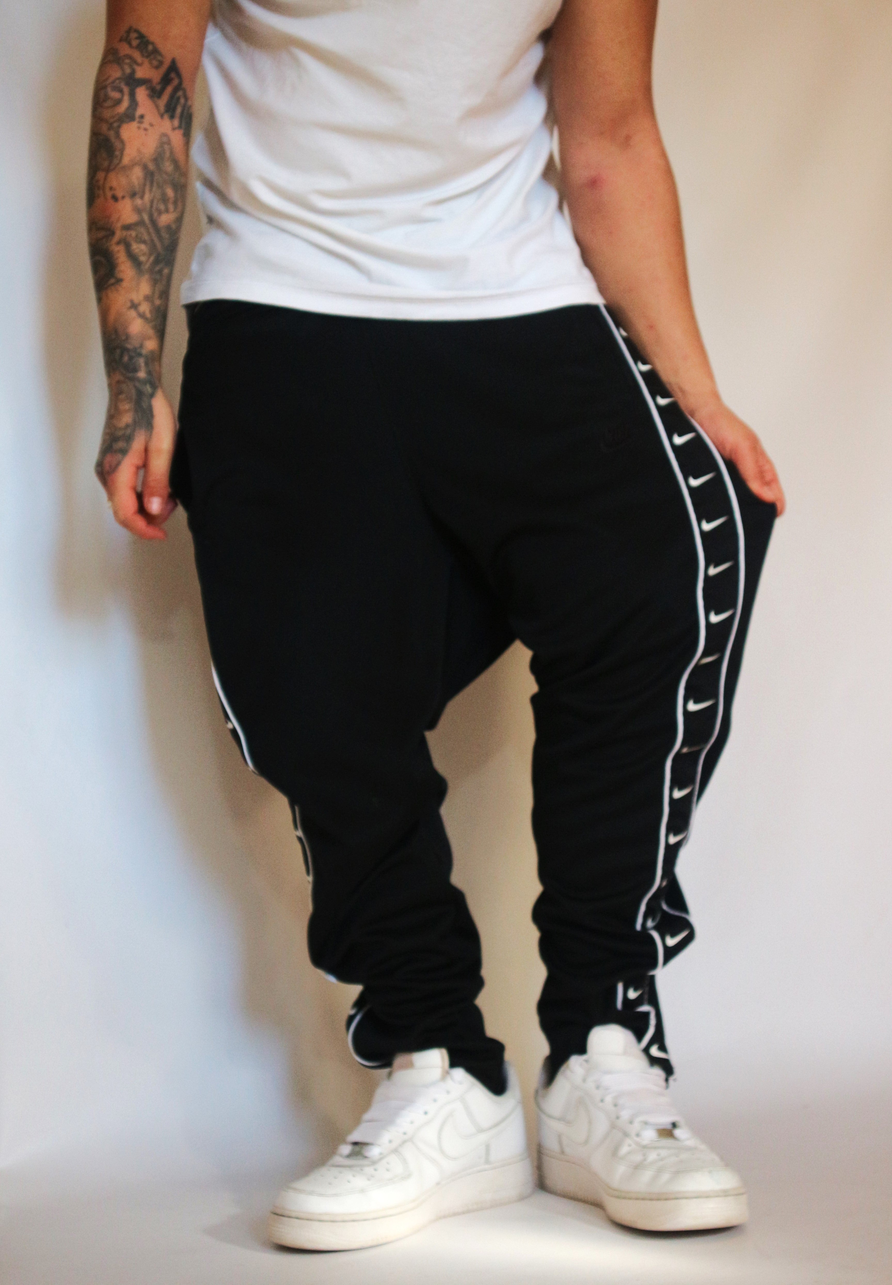 Nike Blacky Serial Parachute Trackpant