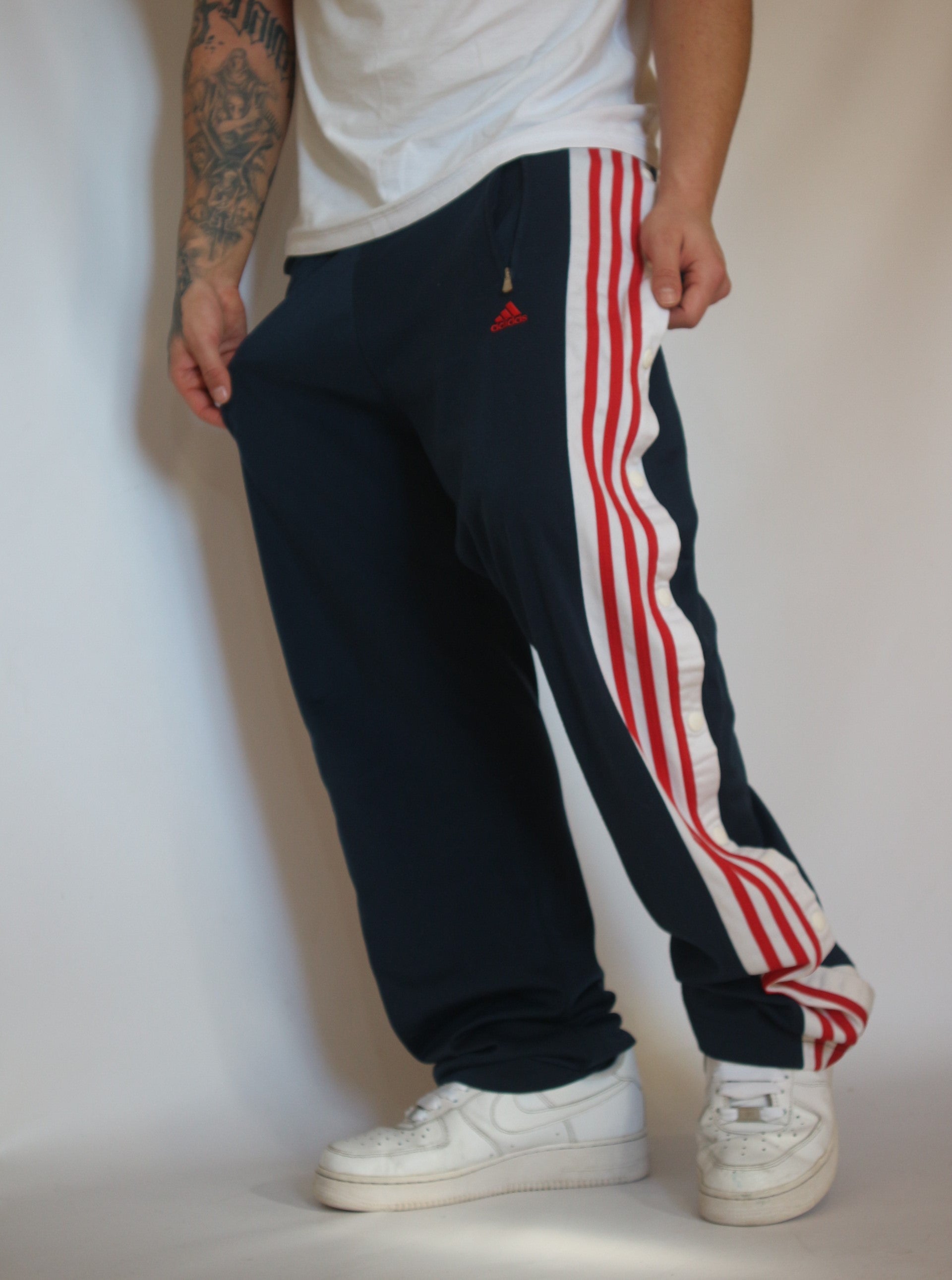 Adidas deadpool Vintage Parachute Trackpant