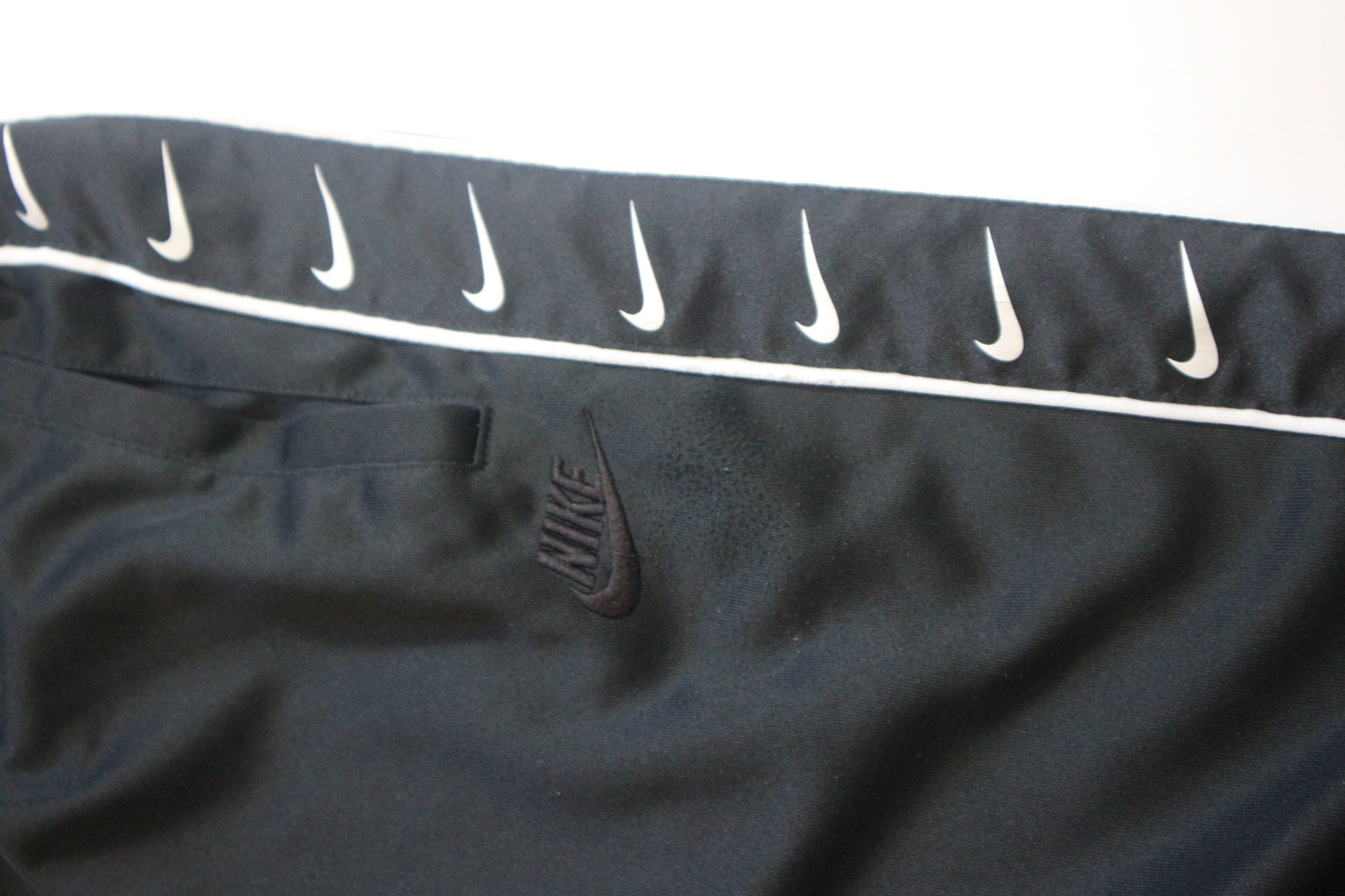 Nike Blacky Serial Parachute Trackpant